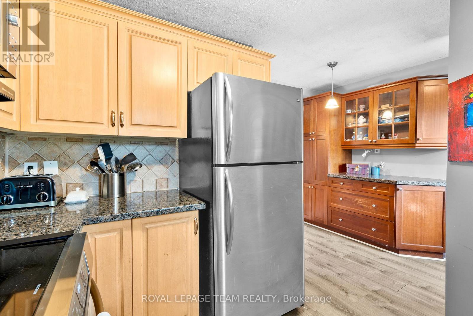 421 Greenwood Avenue, Ottawa, Ontario  K2A 0X5 - Photo 5 - X13220966
