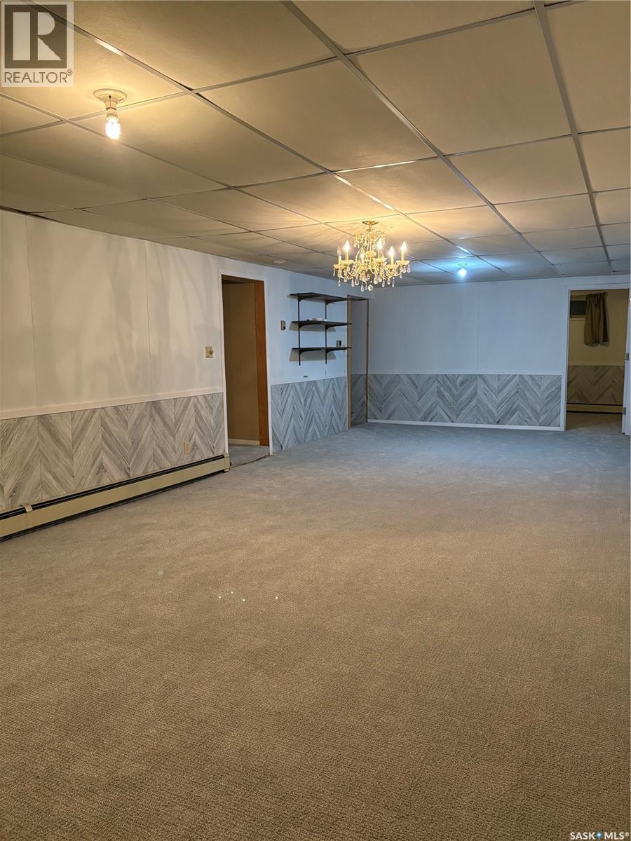 1058 Montague Street, Regina, Saskatchewan S4T 3H5 - Photo 17 - SK037572