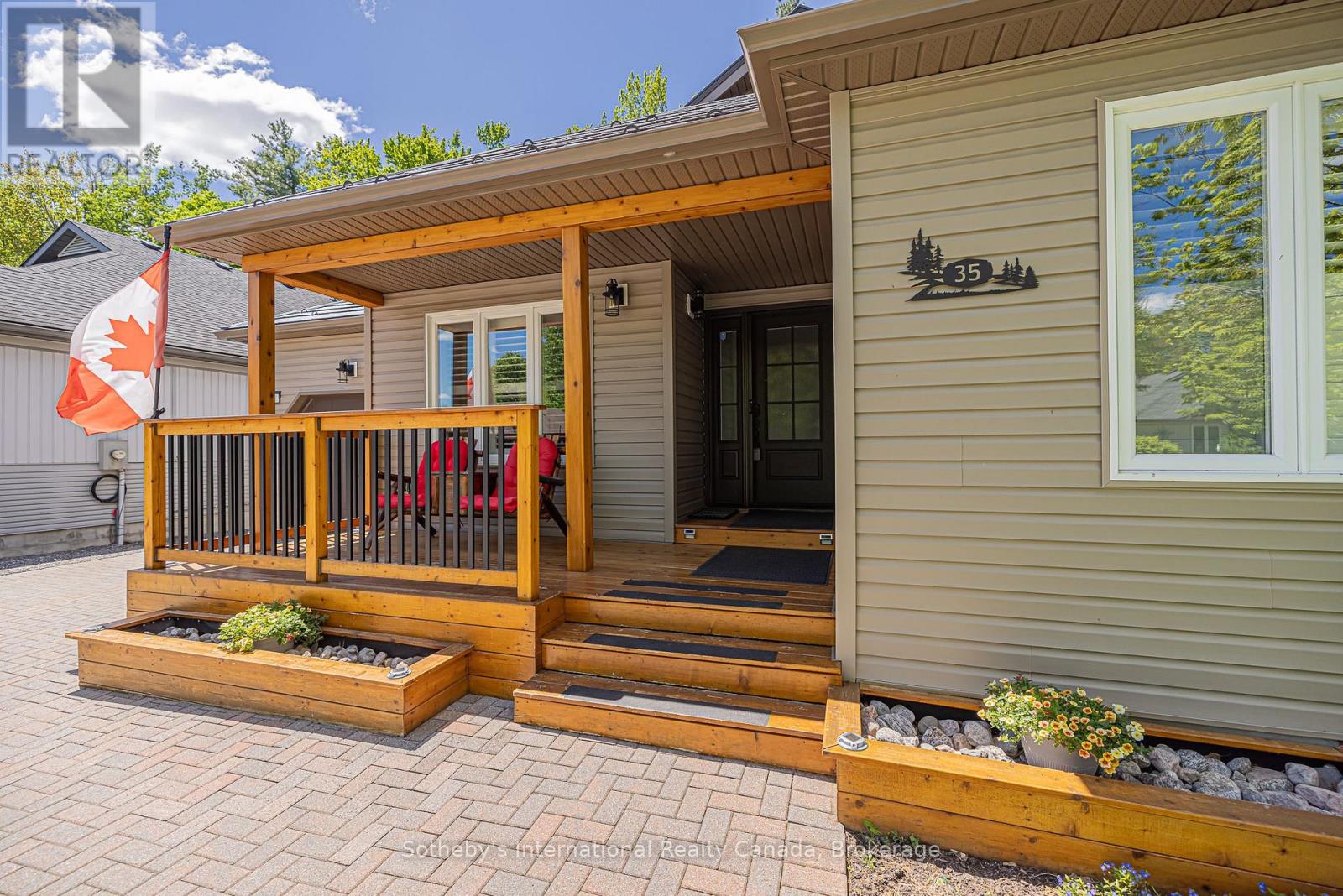 35 Pineridge Gate, Gravenhurst, Ontario  P1P 1Y4 - Photo 4 - X12991112