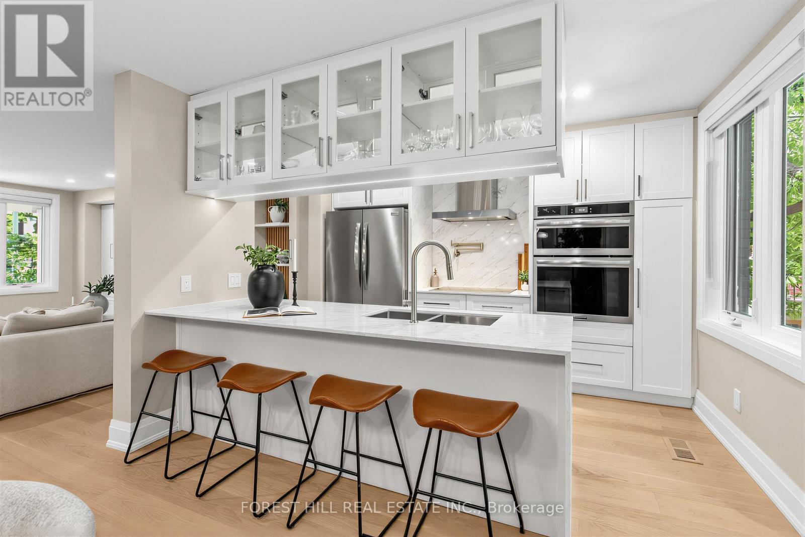 35 Park Hill Road, Toronto, Ontario  M6C 3M8 - Photo 12 - C13220578