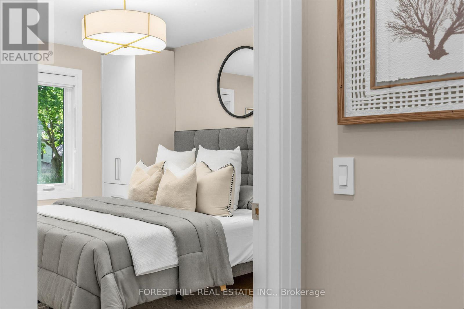 35 Park Hill Road, Toronto, Ontario  M6C 3M8 - Photo 16 - C13220578