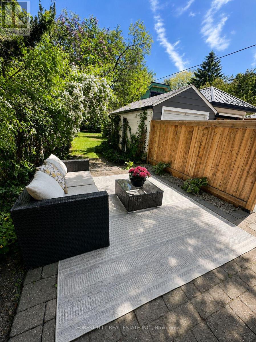 35 Park Hill Road, Toronto, Ontario  M6C 3M8 - Photo 38 - C13220578