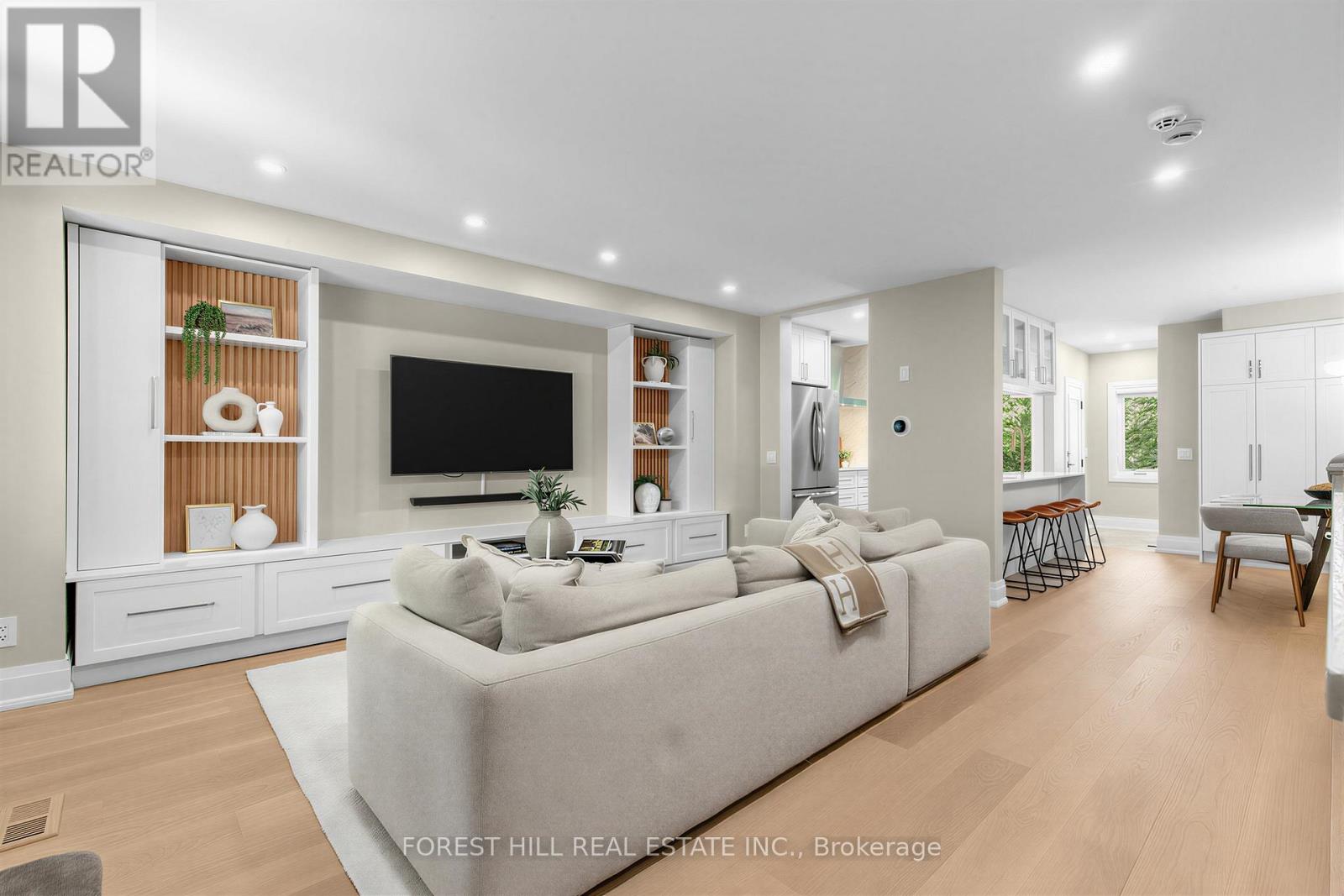 35 Park Hill Road, Toronto, Ontario  M6C 3M8 - Photo 4 - C13220578