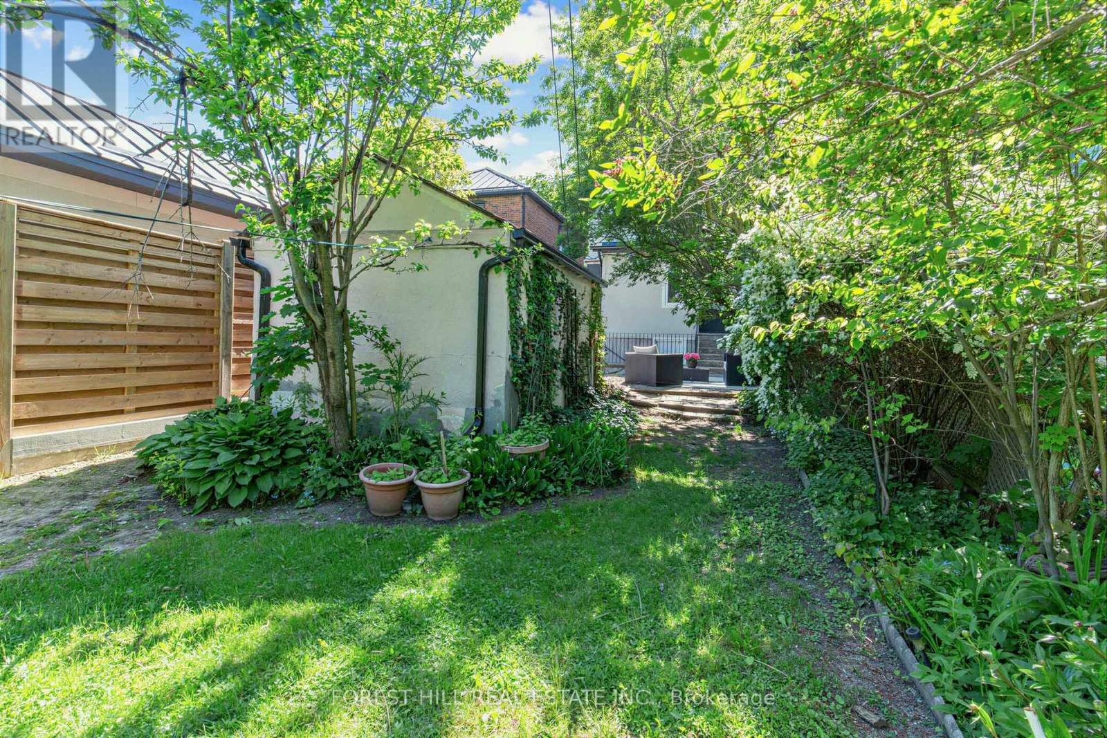 35 Park Hill Road, Toronto, Ontario  M6C 3M8 - Photo 42 - C13220578
