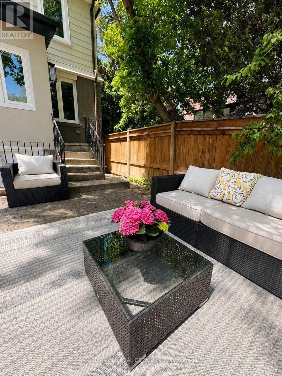 35 Park Hill Road, Toronto, Ontario  M6C 3M8 - Photo 43 - C13220578
