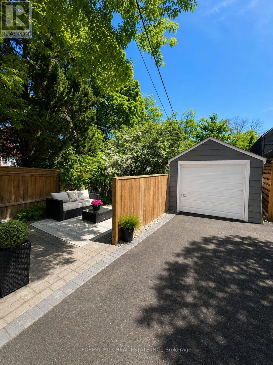 35 Park Hill Road, Toronto, Ontario  M6C 3M8 - Photo 44 - C13220578