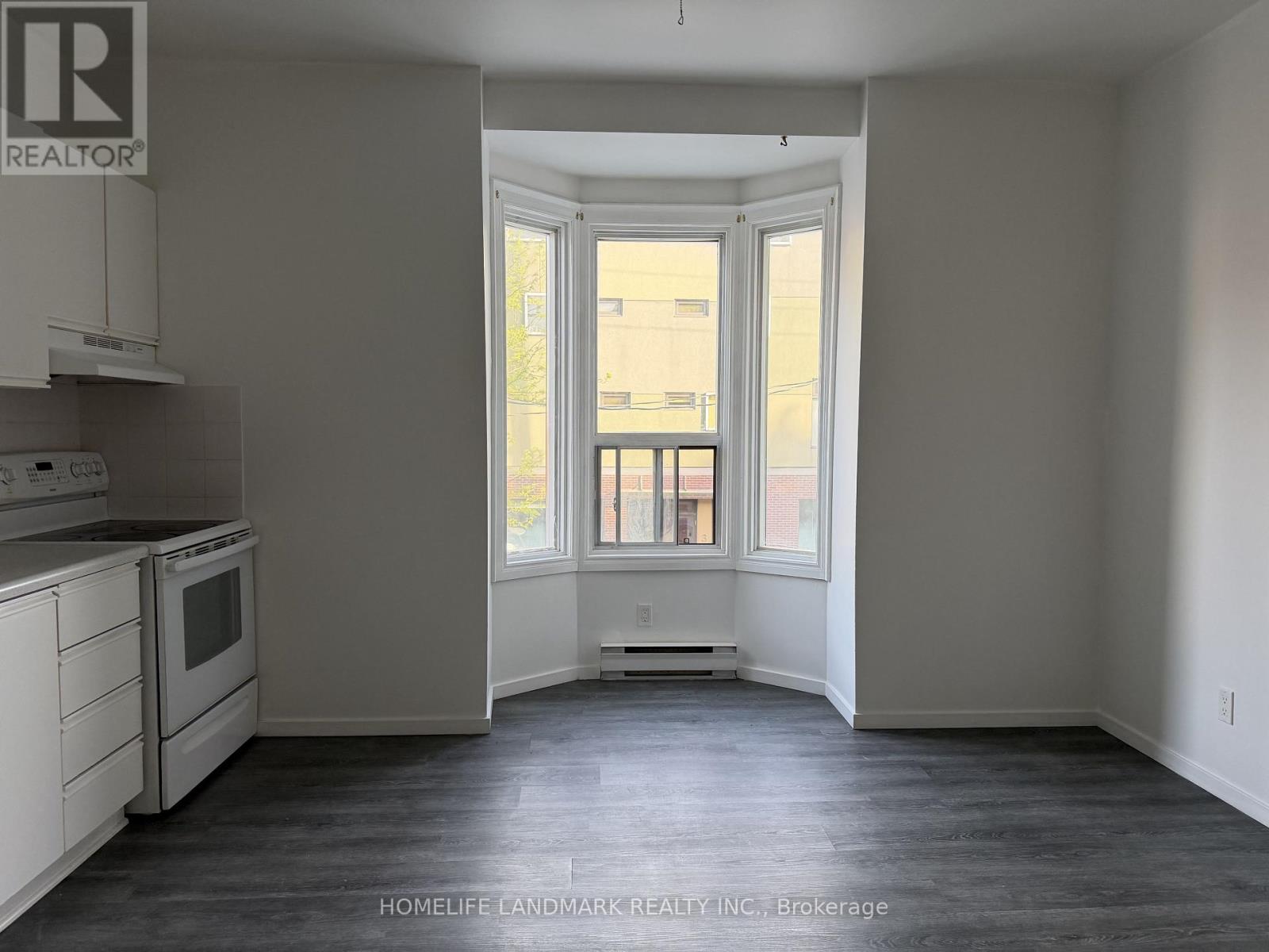 2 - 968 Bathurst Street, Toronto, Ontario  M5R 3G6 - Photo 3 - C13220622