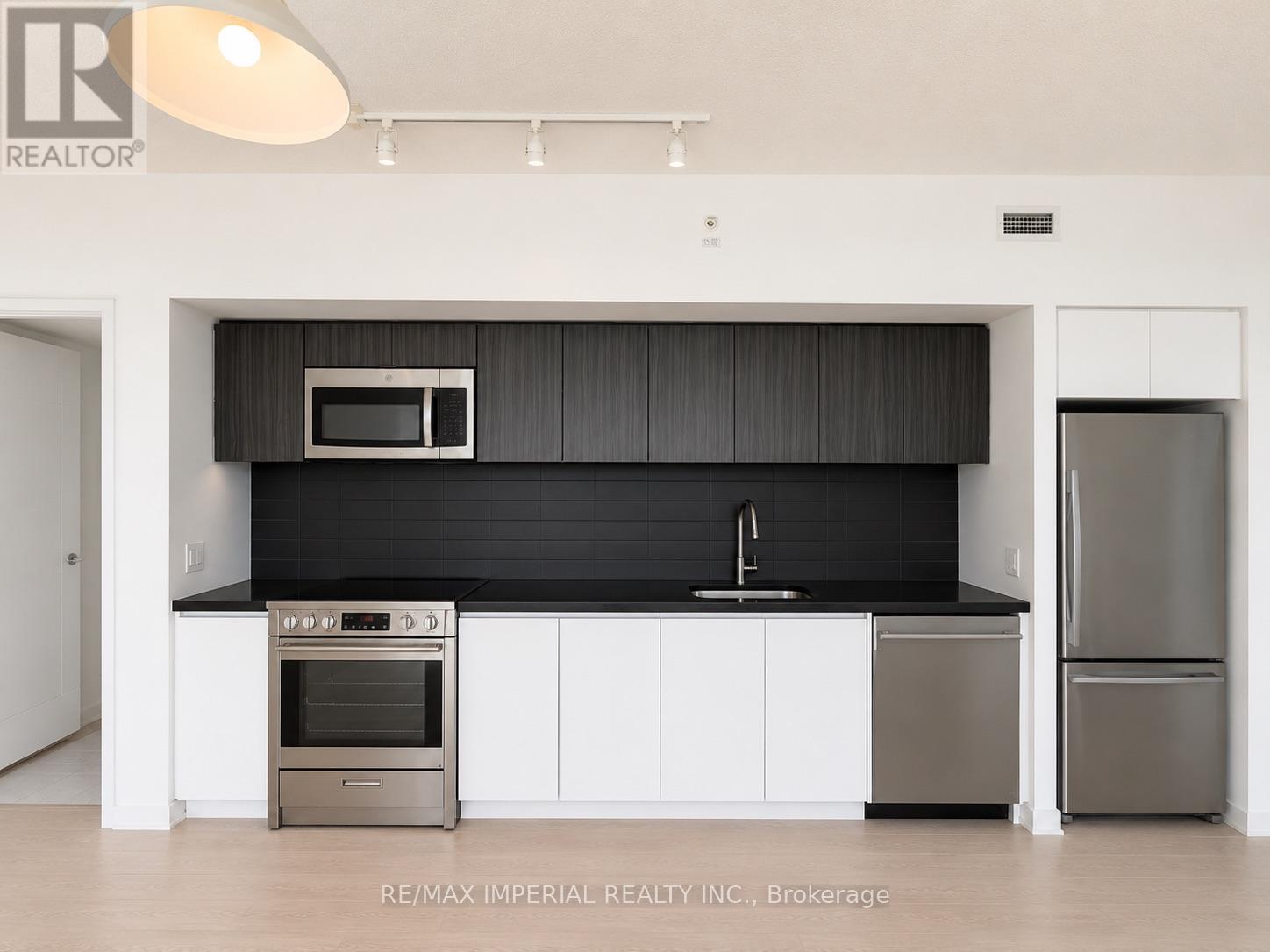 4606 - 75 Queens Wharf Road, Toronto, Ontario  M5V 0J8 - Photo 3 - C13220706
