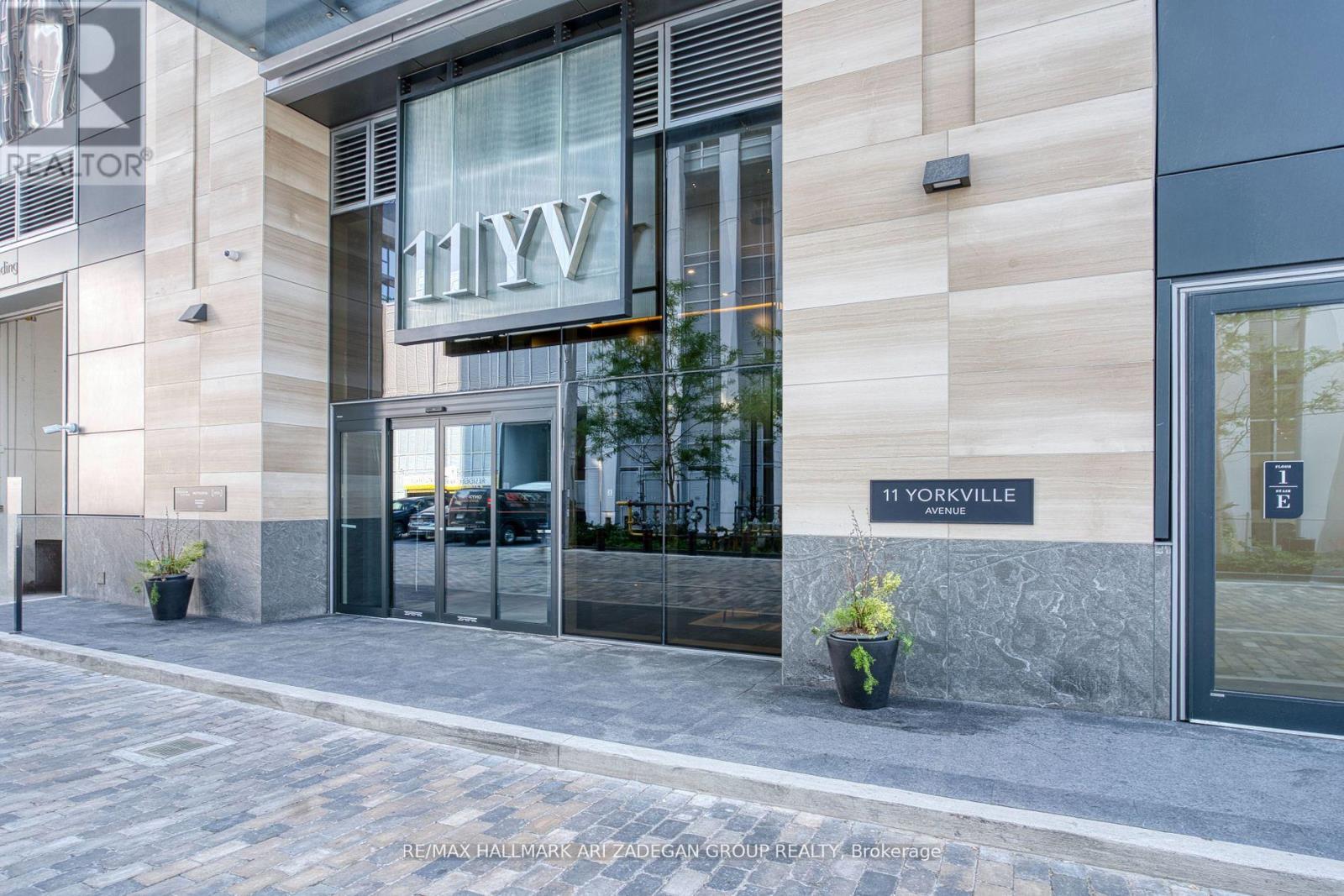 5806 - 11 Yorkville Avenue, Toronto, Ontario  M4W 1L2 - Photo 25 - C13220822