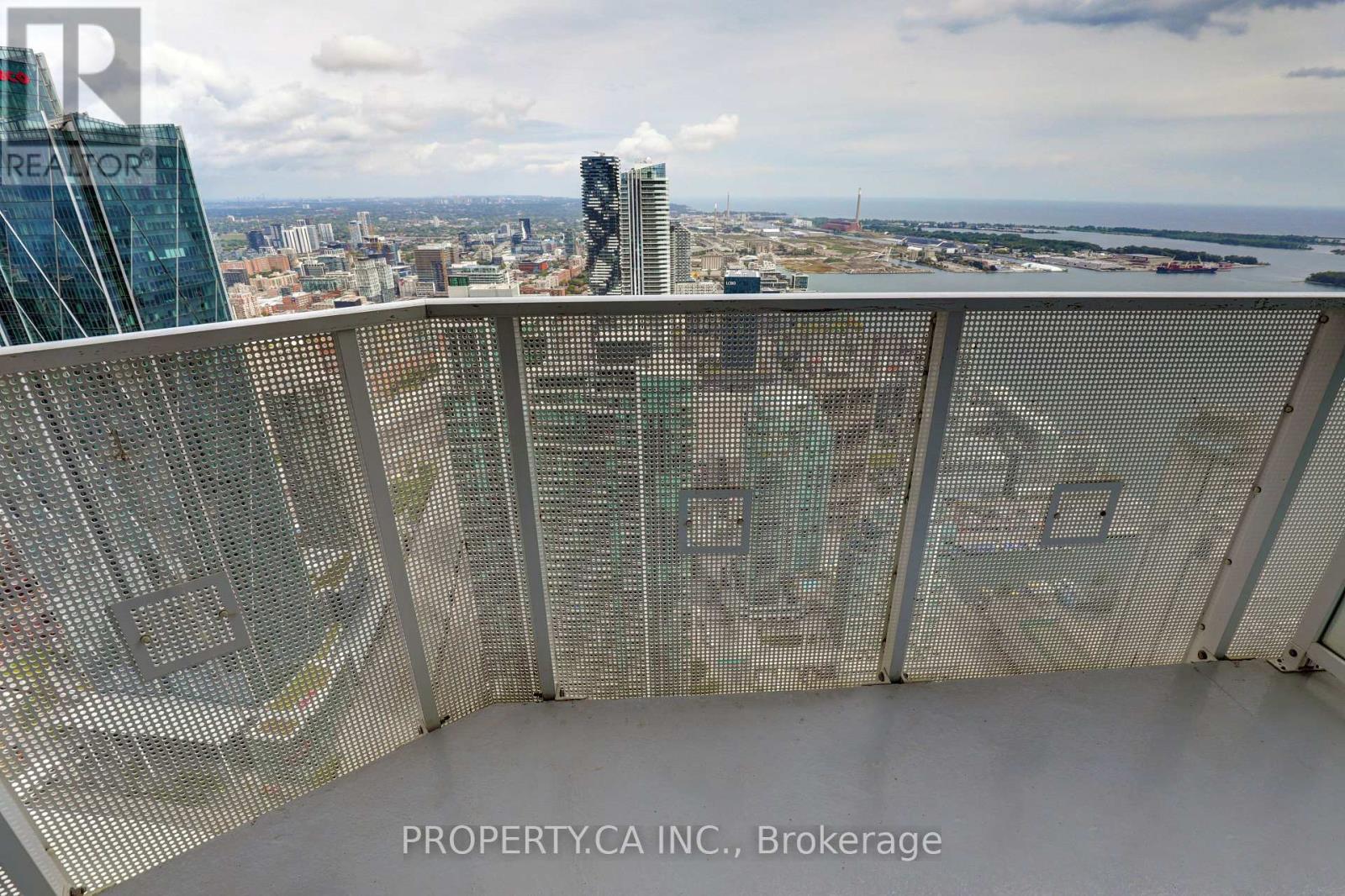 6706 - 88 Harbour Street, Toronto, Ontario  M5J 0C3 - Photo 11 - C13220908