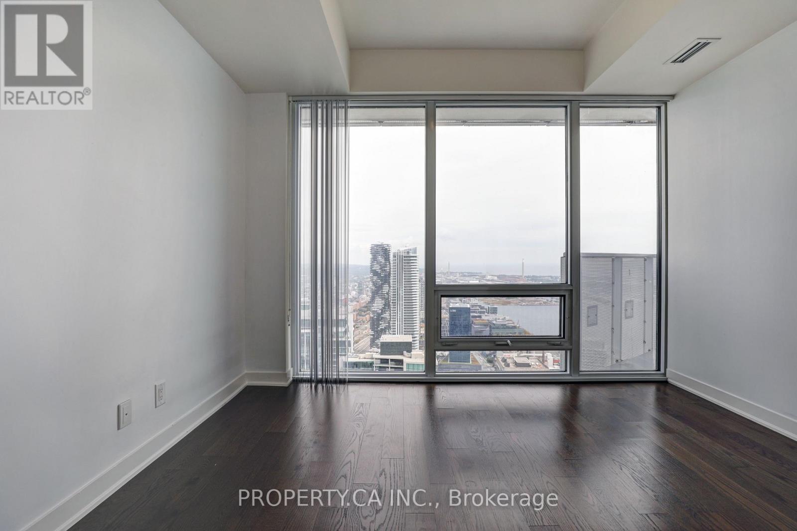 6706 - 88 Harbour Street, Toronto, Ontario  M5J 0C3 - Photo 20 - C13220908