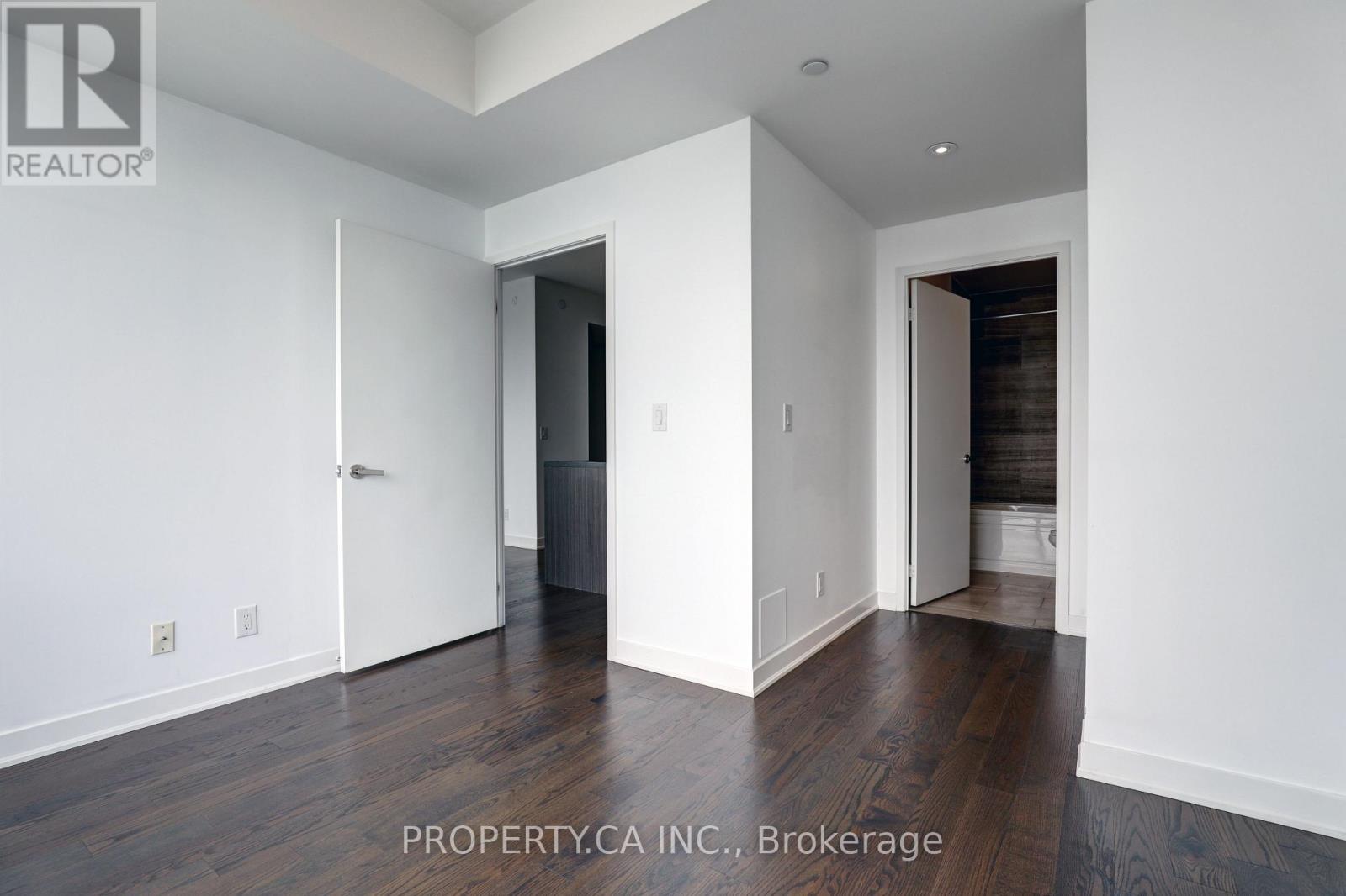 6706 - 88 Harbour Street, Toronto, Ontario  M5J 0C3 - Photo 24 - C13220908