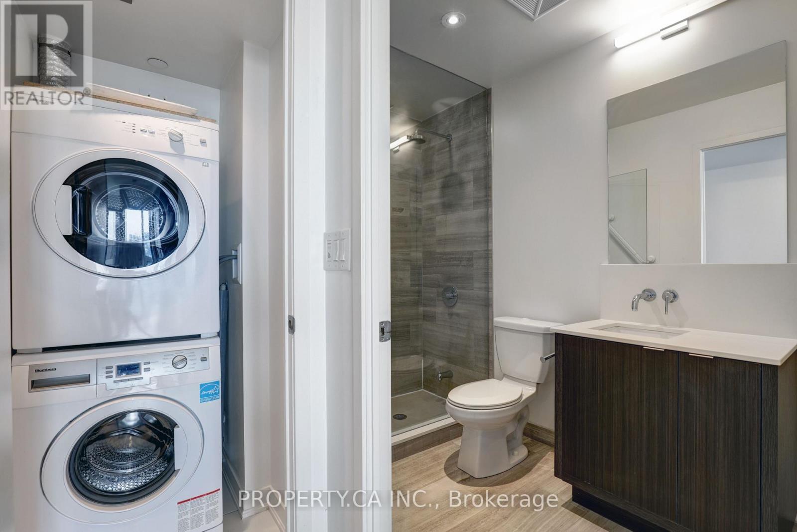6706 - 88 Harbour Street, Toronto, Ontario  M5J 0C3 - Photo 26 - C13220908
