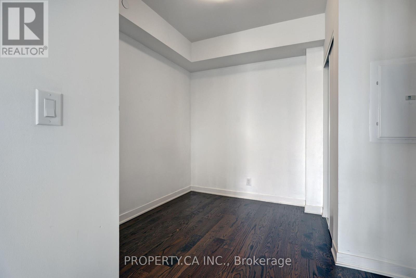 6706 - 88 Harbour Street, Toronto, Ontario  M5J 0C3 - Photo 29 - C13220908