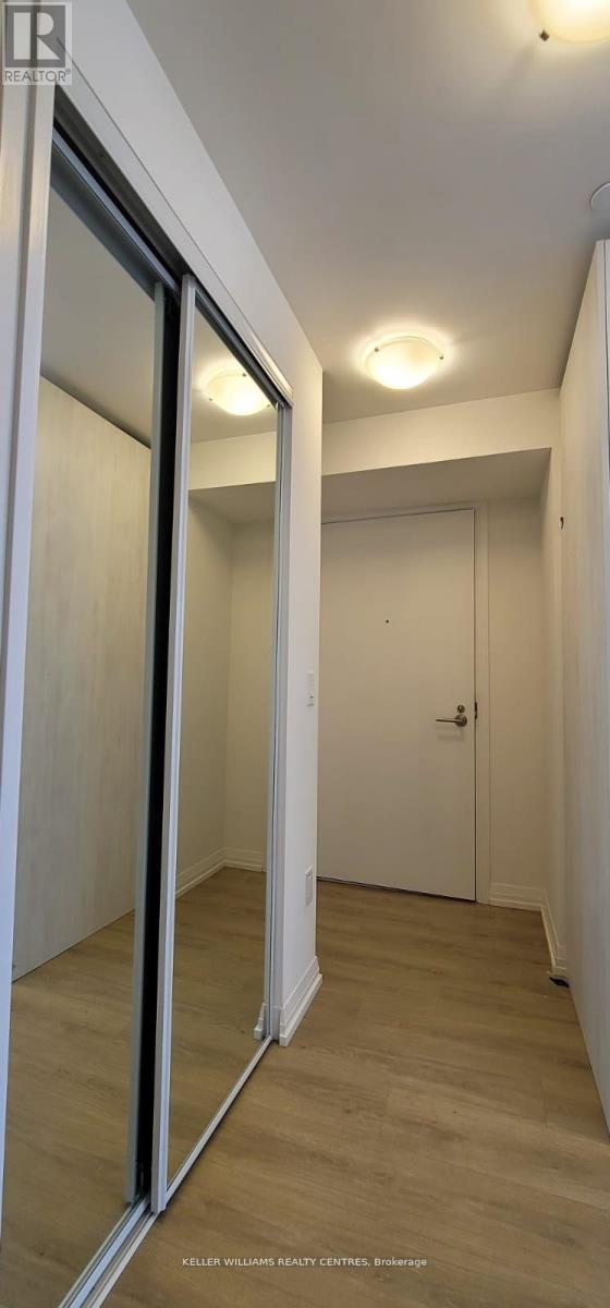 2515 - 8 Widmer Street, Toronto, Ontario  M5V 0W6 - Photo 3 - C13220944