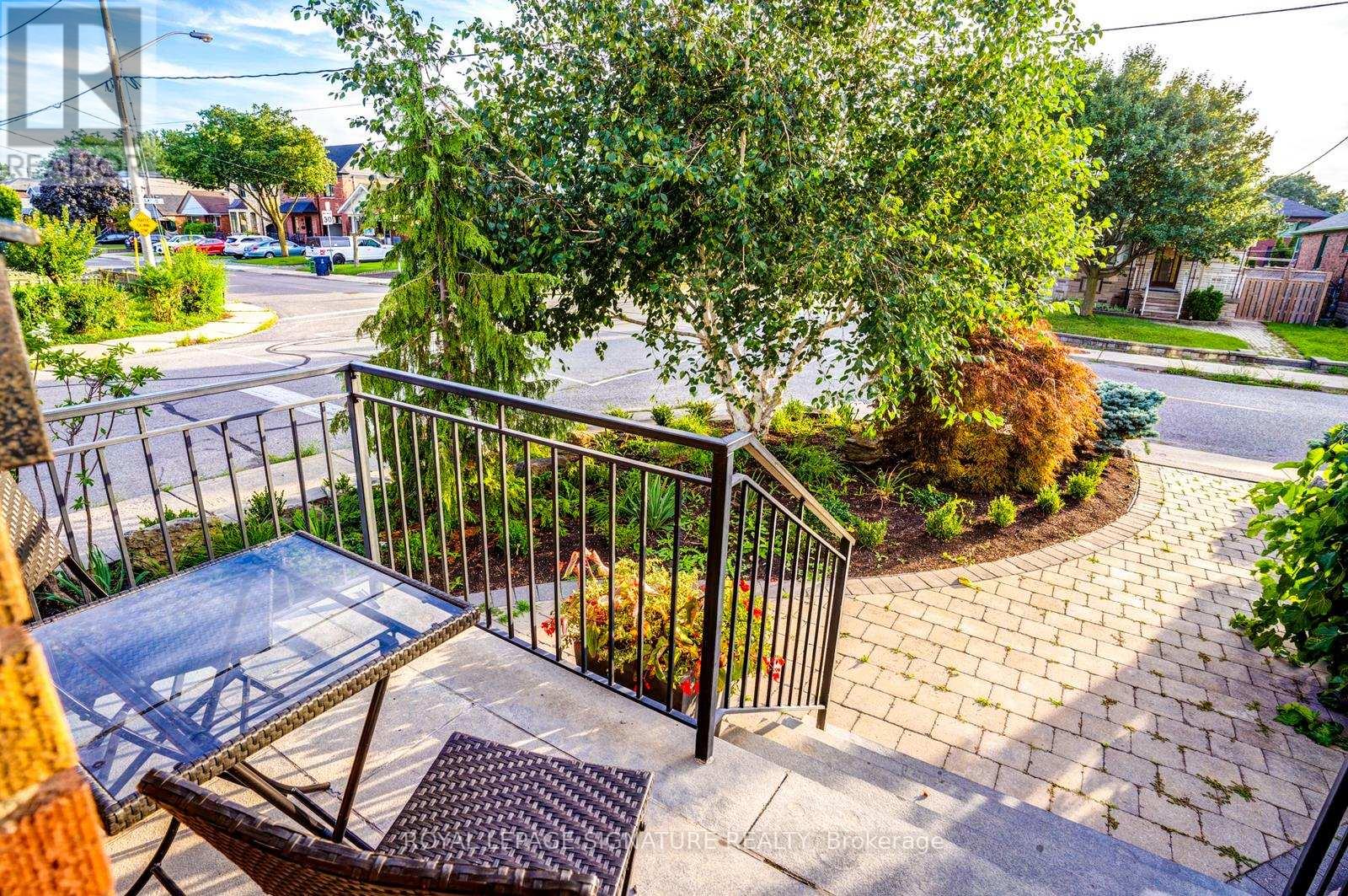 Main Fl - 33 Athlone Road, Toronto, Ontario  M4J 4H3 - Photo 3 - E13220704