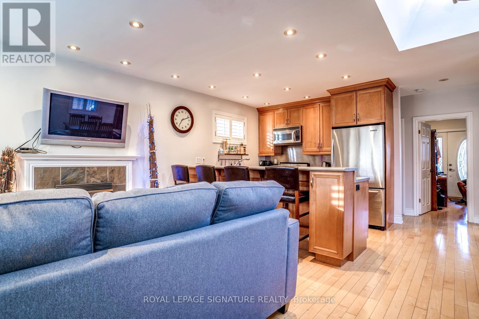 Main Fl - 33 Athlone Road, Toronto, Ontario  M4J 4H3 - Photo 7 - E13220704