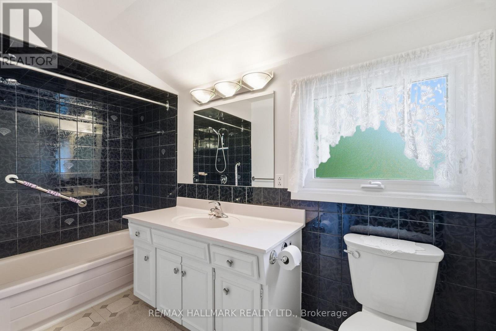 5 Bethune Boulevard, Toronto, Ontario  M1M 3B6 - Photo 42 - E13220832