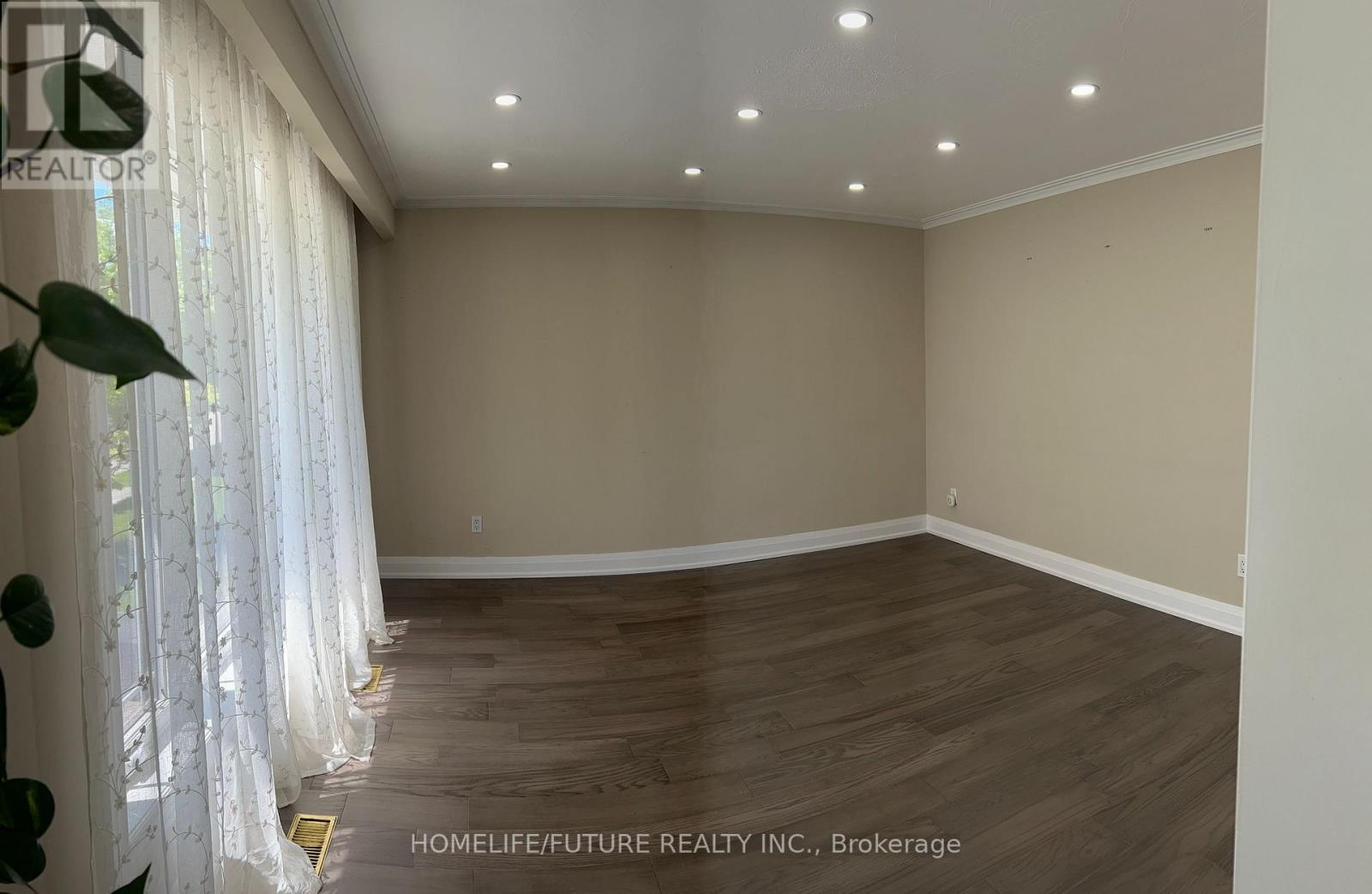 36 Kim Court, Toronto, Ontario  M1K 3R6 - Photo 2 - E13220924