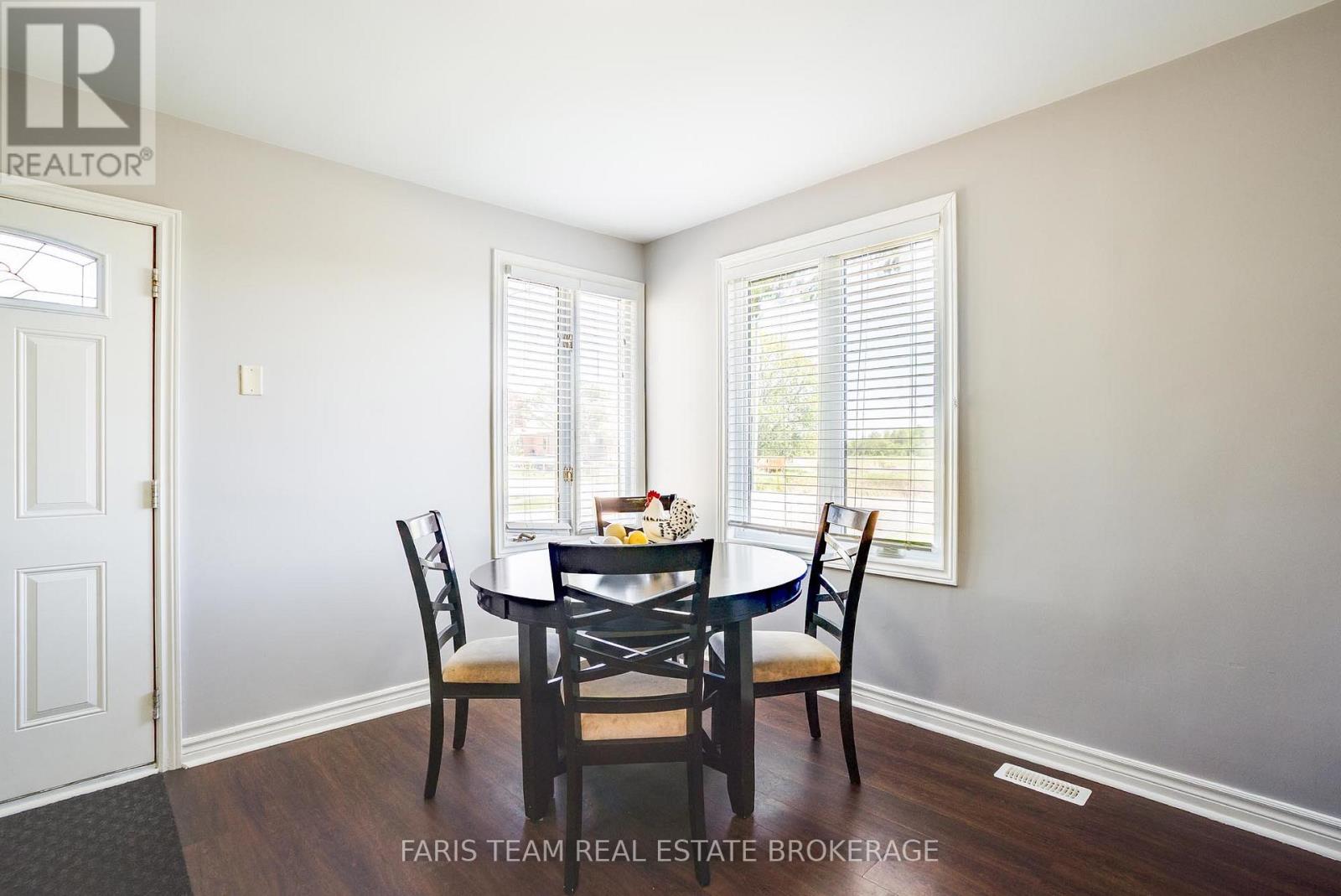 240 King Street, King, Ontario  L3Y 4V9 - Photo 11 - N13220564