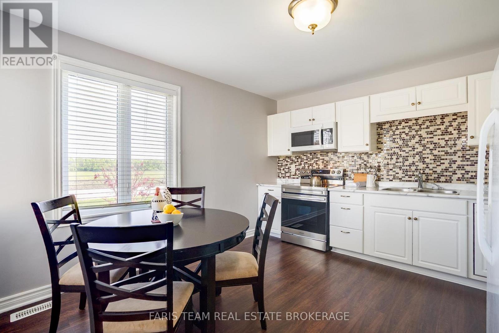 240 King Street, King, Ontario  L3Y 4V9 - Photo 5 - N13220564