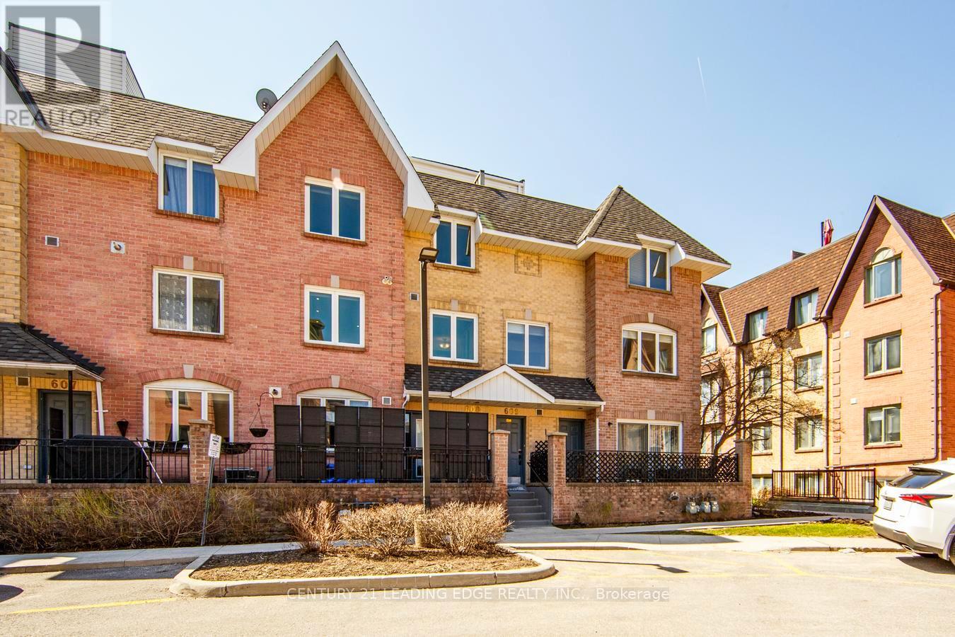 608 - 75 Weldrick Road E, Richmond Hill, Ontario  L4C 0H9 - Photo 2 - N13220936