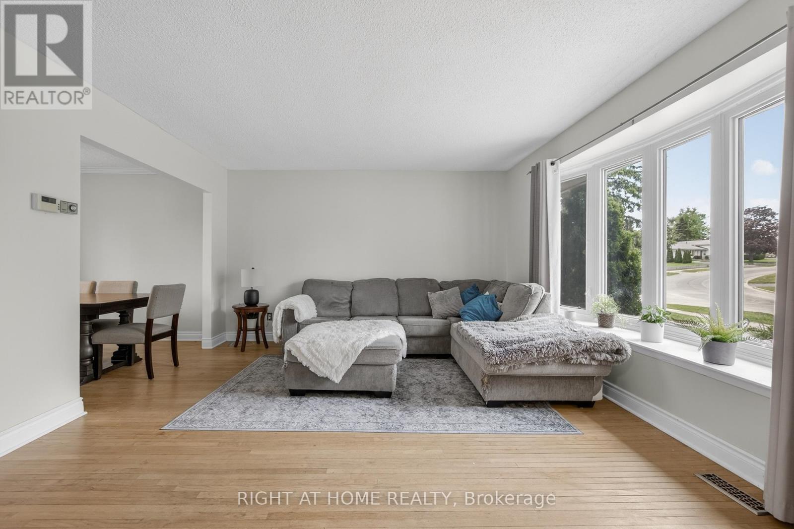 277 Pine Street, Barrie (Bayshore), Ontario  L4N 4J1 - Photo 17 - S13220608