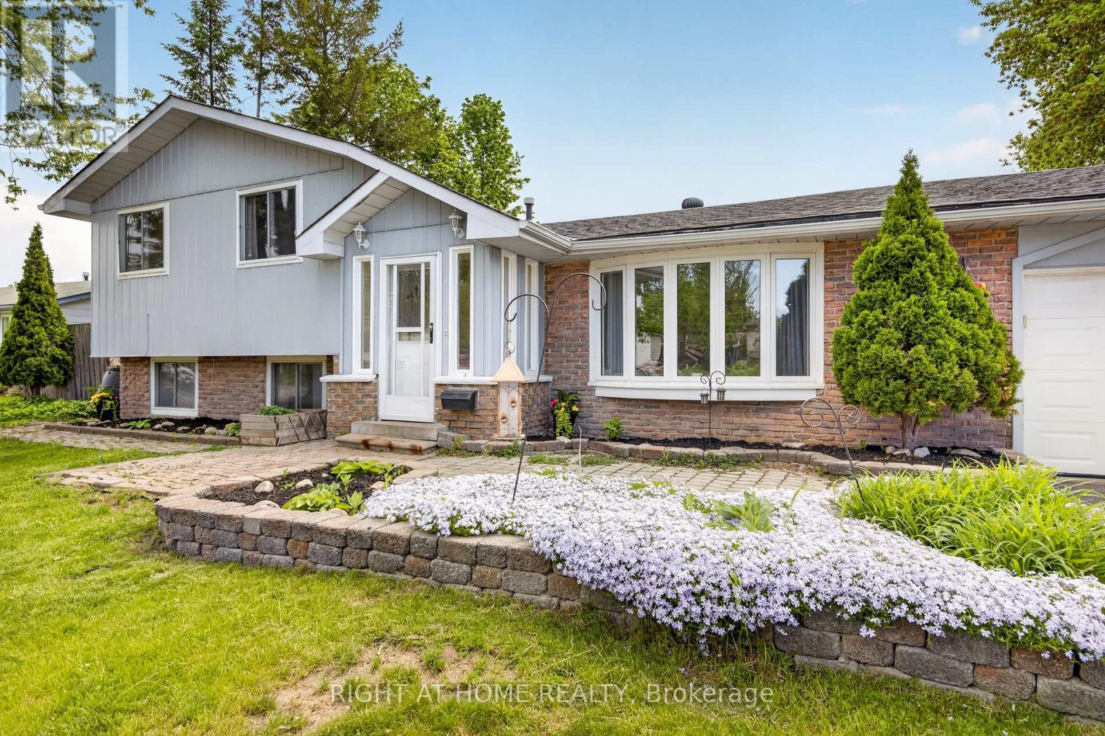 277 Pine Street, Barrie (Bayshore), Ontario  L4N 4J1 - Photo 4 - S13220608