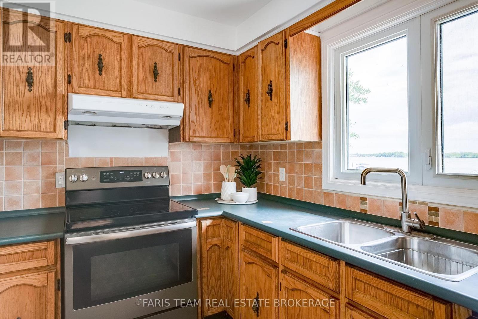 643 Glen Crescent, Orillia, Ontario  L3V 6R2 - Photo 6 - S13220614