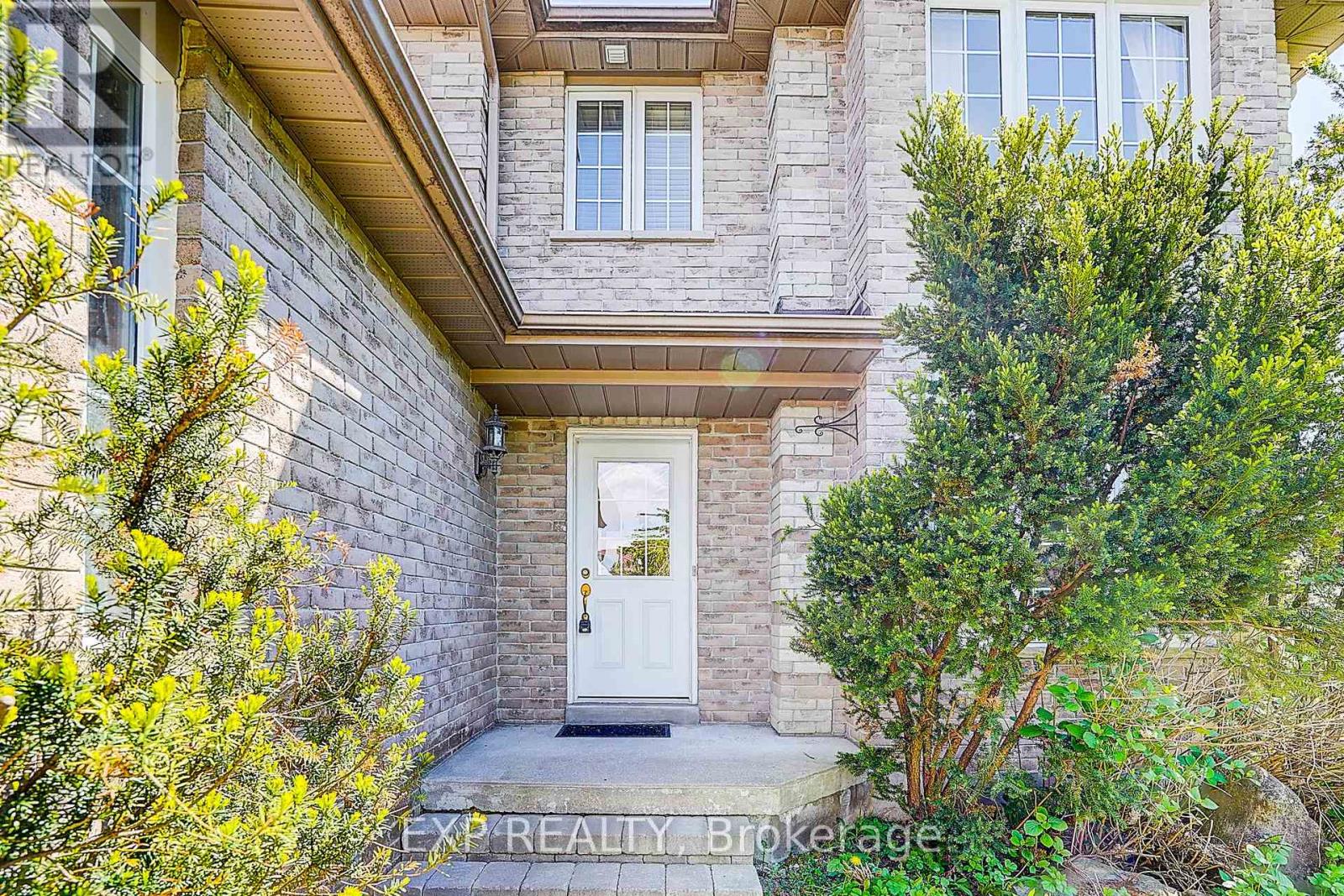 121 Tunbridge Road, Barrie (Georgian Drive), Ontario  L4M 6T1 - Photo 7 - S13220720