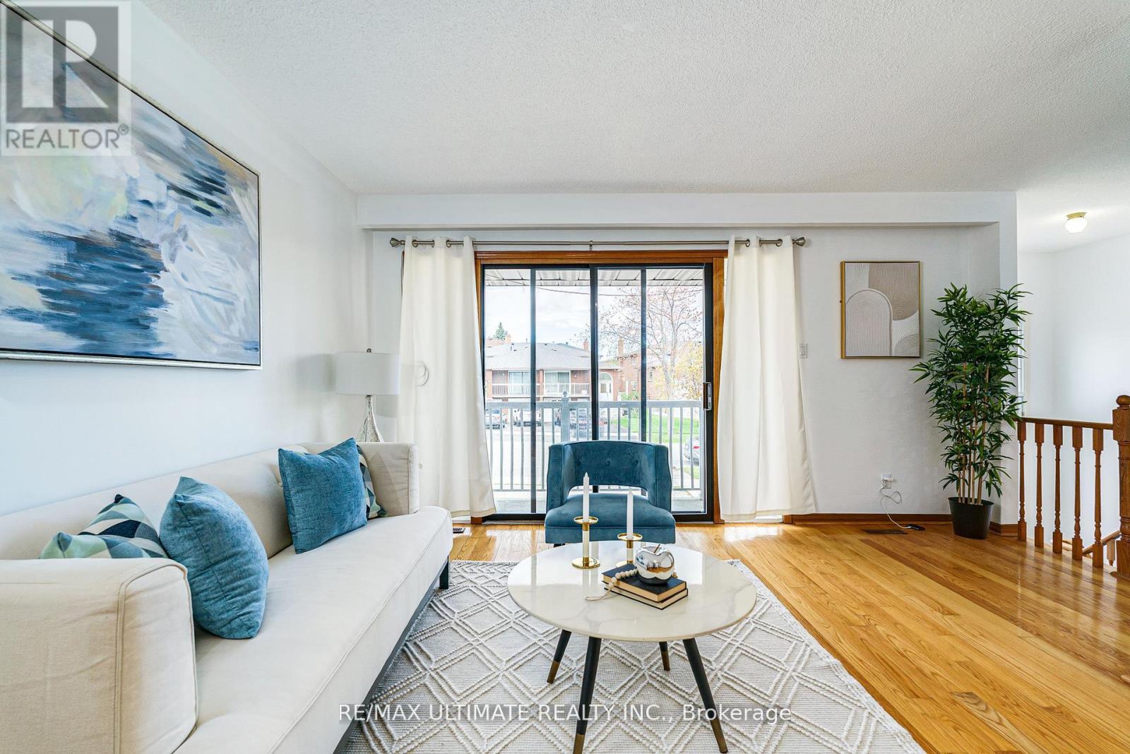 196 Meadows Boulevard, Mississauga, Ontario  L4Z 1J9 - Photo 3 - W13220568
