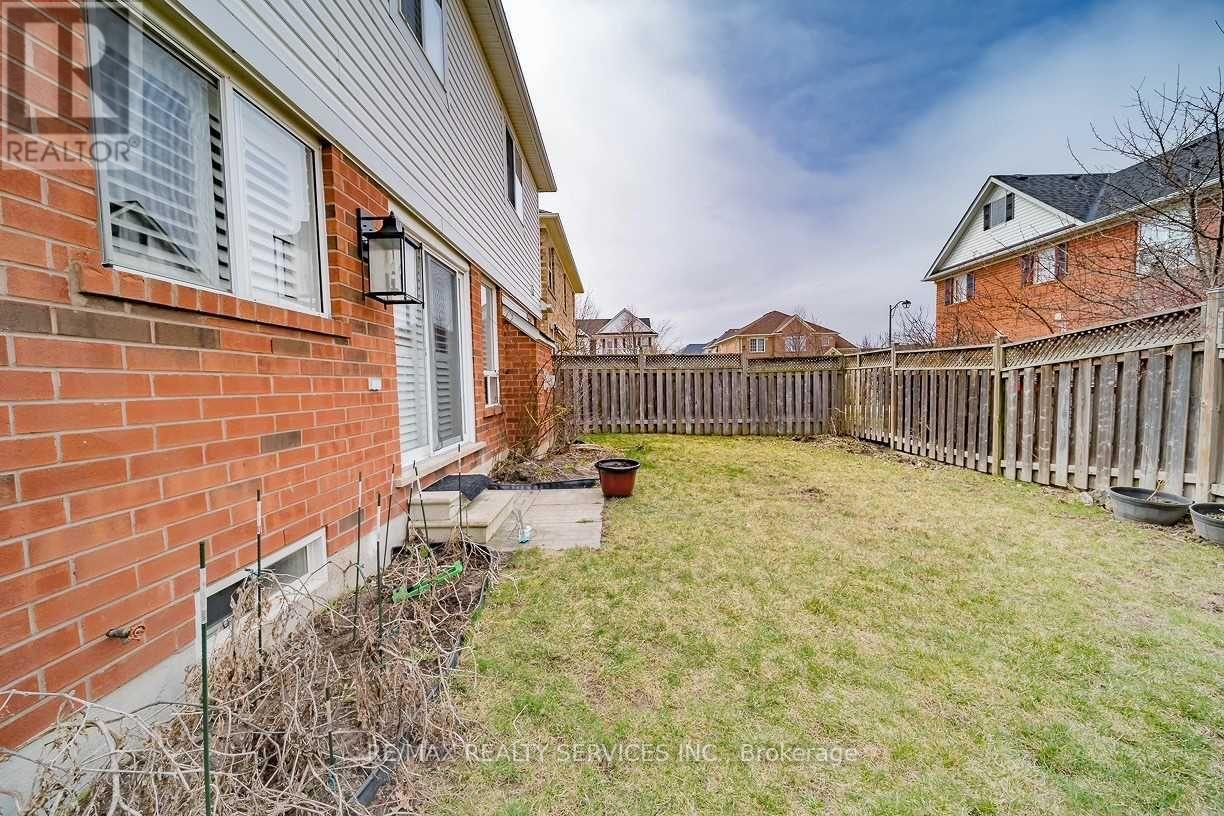 993 Huffman Crescent, Milton, Ontario  L9T 6M4 - Photo 5 - W13220570