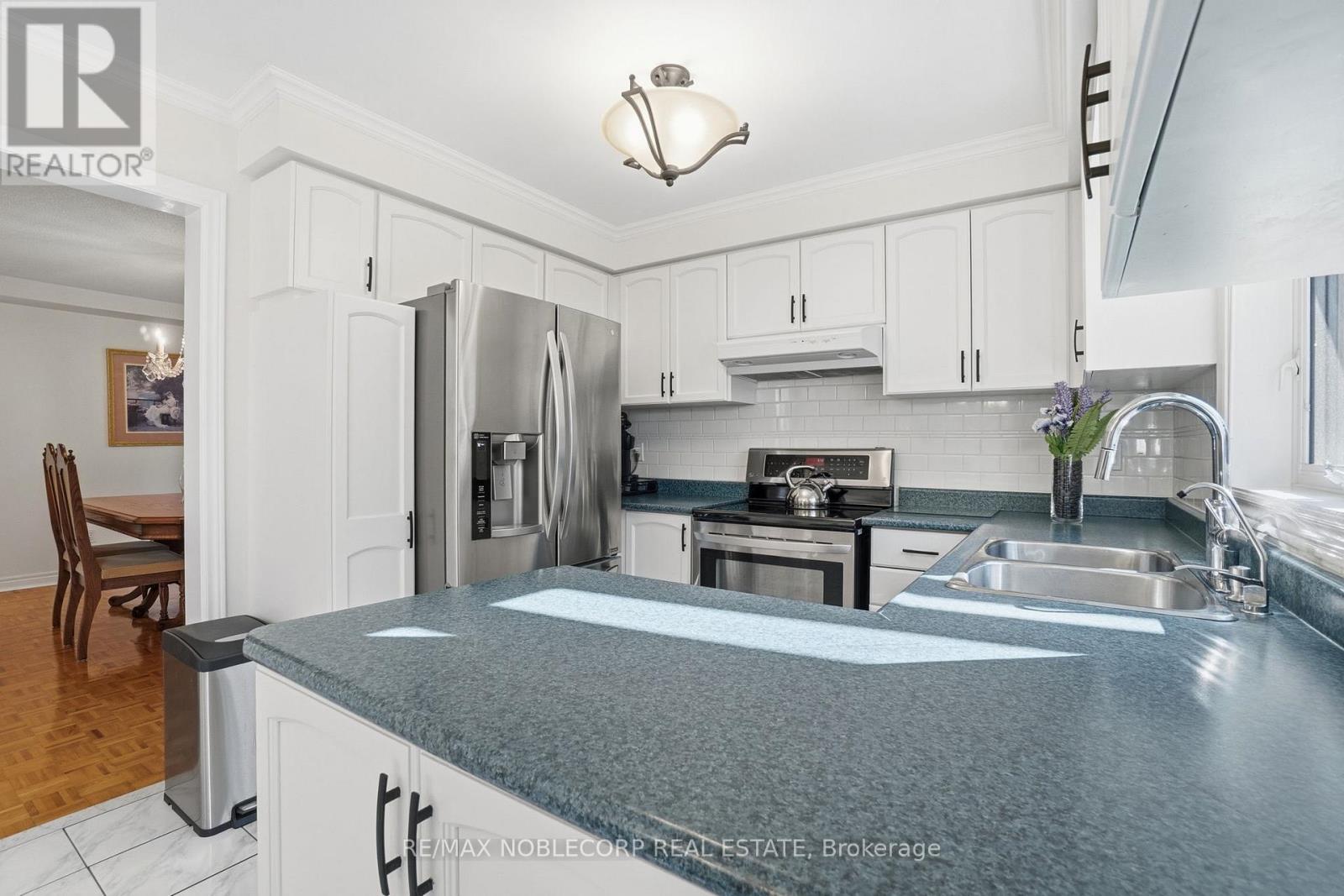 13 Harvestview Avenue, Caledon, Ontario  L7E 1T5 - Photo 17 - W13220610