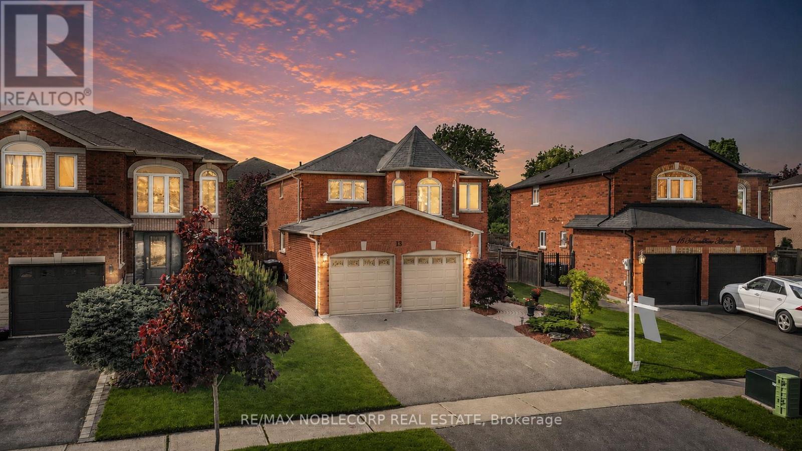 13 Harvestview Avenue, Caledon, Ontario  L7E 1T5 - Photo 2 - W13220610