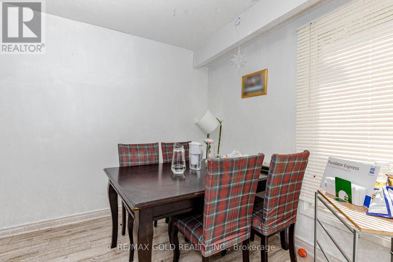 15 Courtleigh Square, Brampton, Ontario  L6Z 1J2 - Photo 13 - W13220674