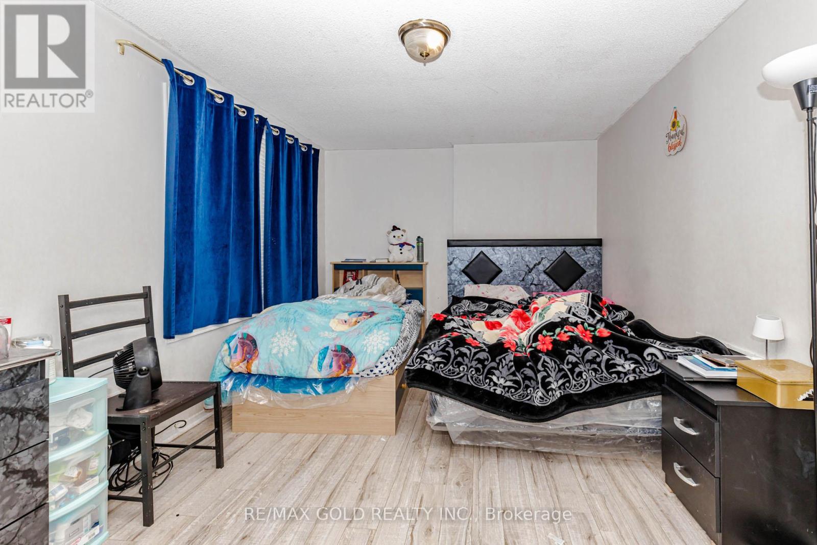 15 Courtleigh Square, Brampton, Ontario  L6Z 1J2 - Photo 18 - W13220674