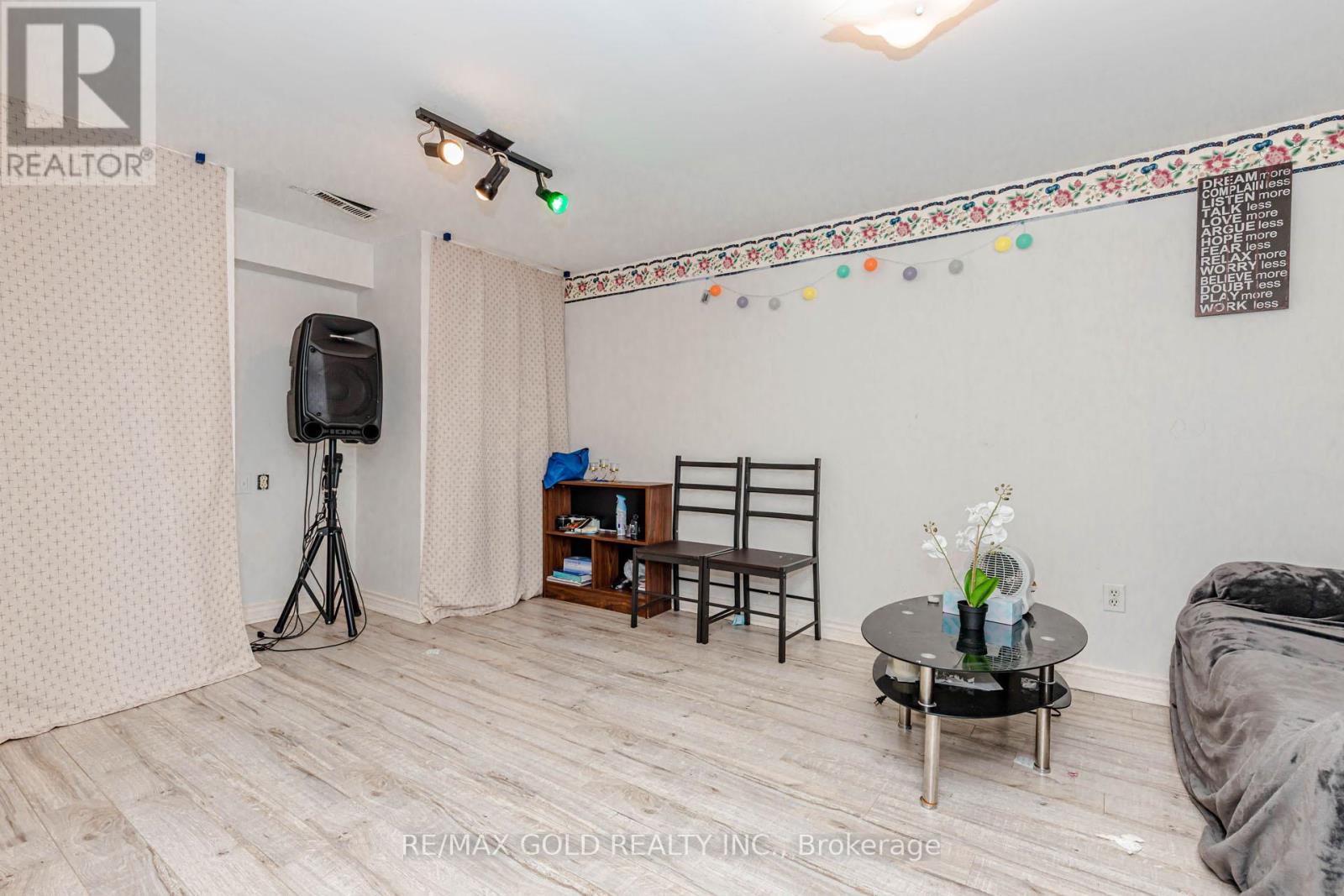 15 Courtleigh Square, Brampton, Ontario  L6Z 1J2 - Photo 21 - W13220674