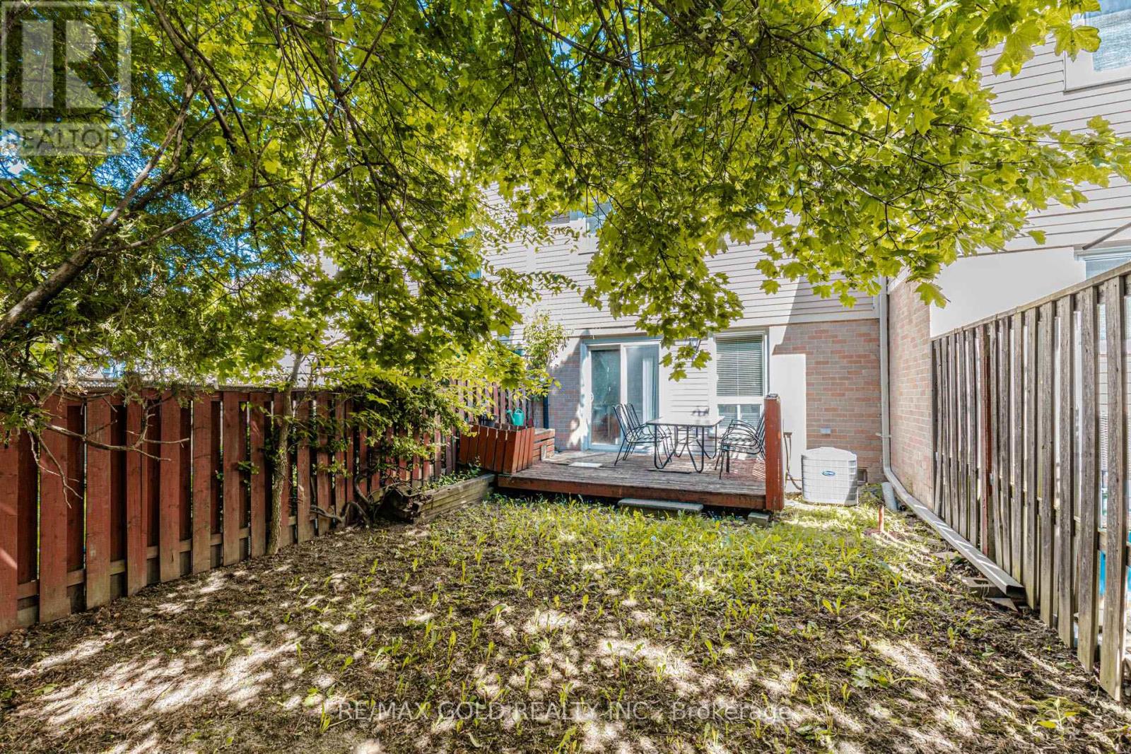 15 Courtleigh Square, Brampton, Ontario  L6Z 1J2 - Photo 26 - W13220674