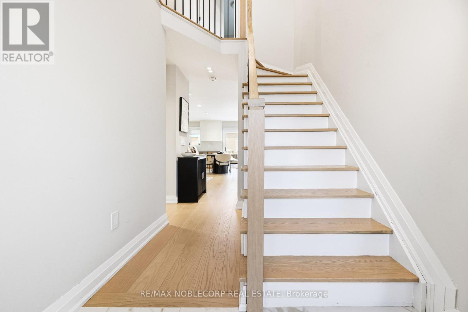 17 Senator Way, Caledon, Ontario  L7E 2R9 - Photo 3 - W13220676