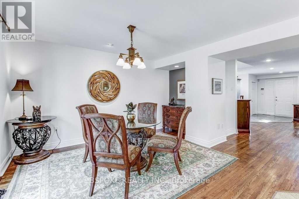 35 Bannon Avenue, Toronto, Ontario  M8X 1T9 - Photo 5 - W13220694