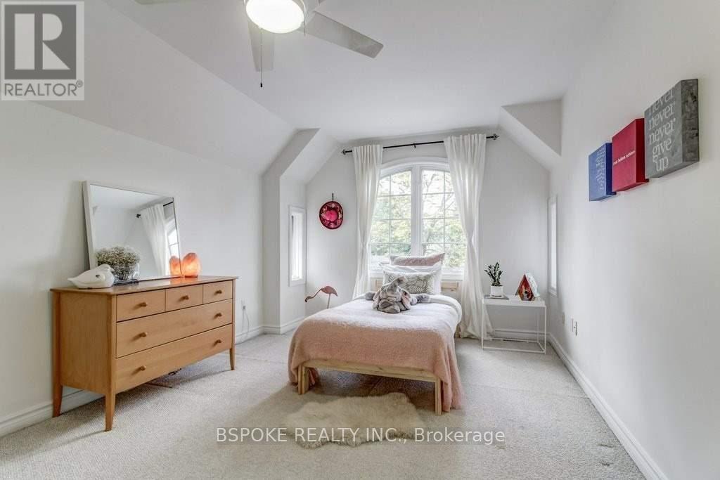 35 Bannon Avenue, Toronto, Ontario  M8X 1T9 - Photo 8 - W13220694
