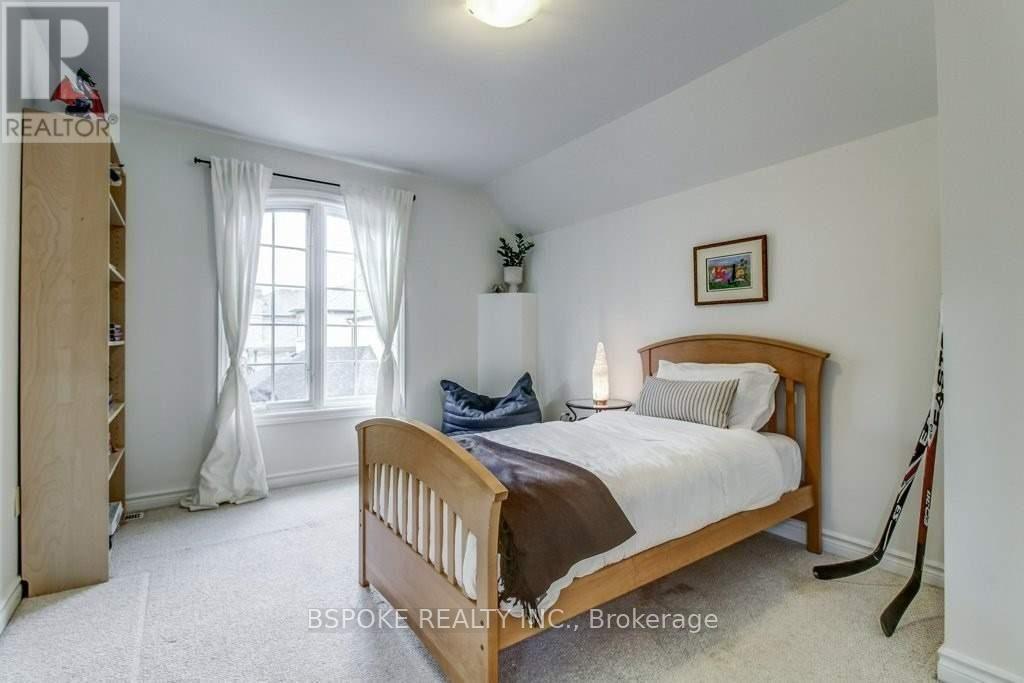 35 Bannon Avenue, Toronto, Ontario  M8X 1T9 - Photo 9 - W13220694