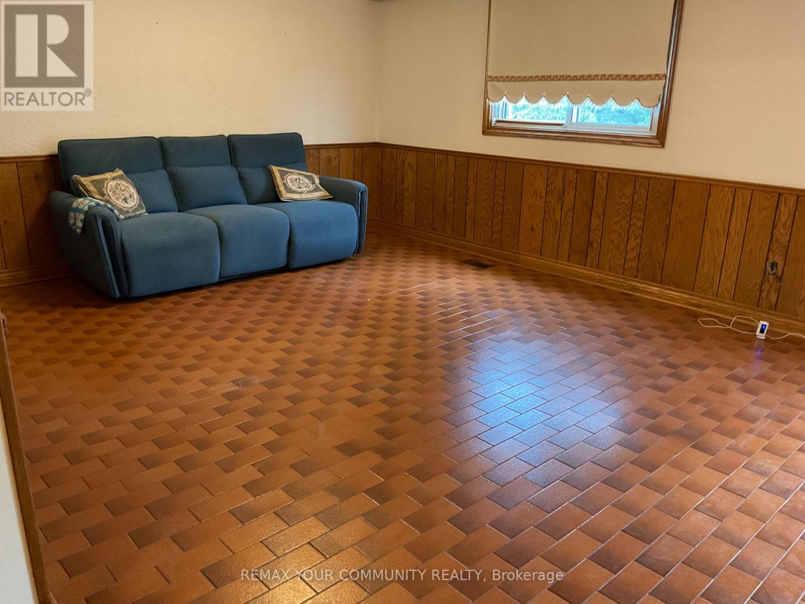 Upper - 391 Glen Park Avenue, Toronto, Ontario  M6B 2E6 - Photo 14 - W13220714