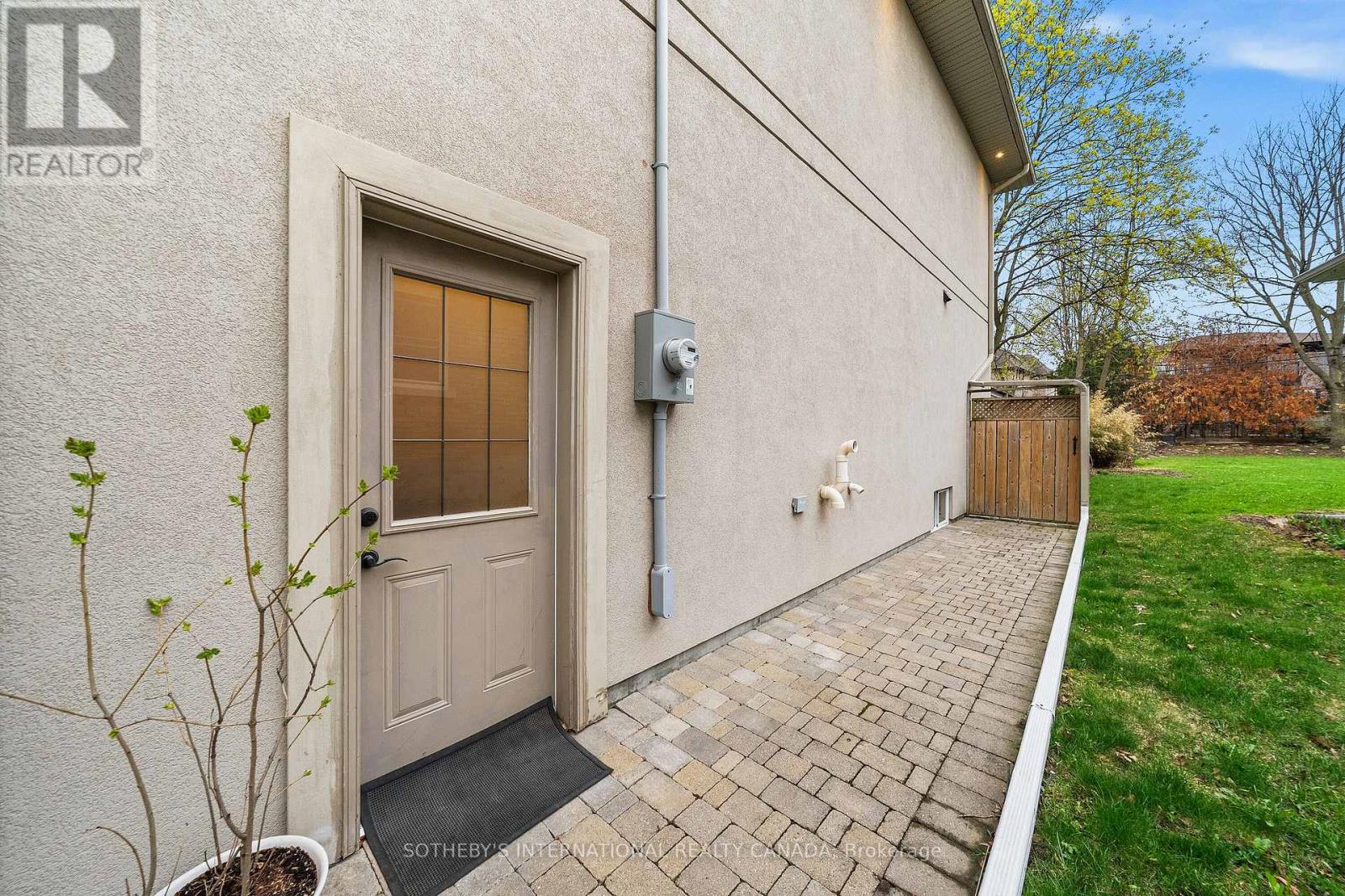 262 Martin Grove Road, Toronto, Ontario  M9B 4L5 - Photo 39 - W13220734