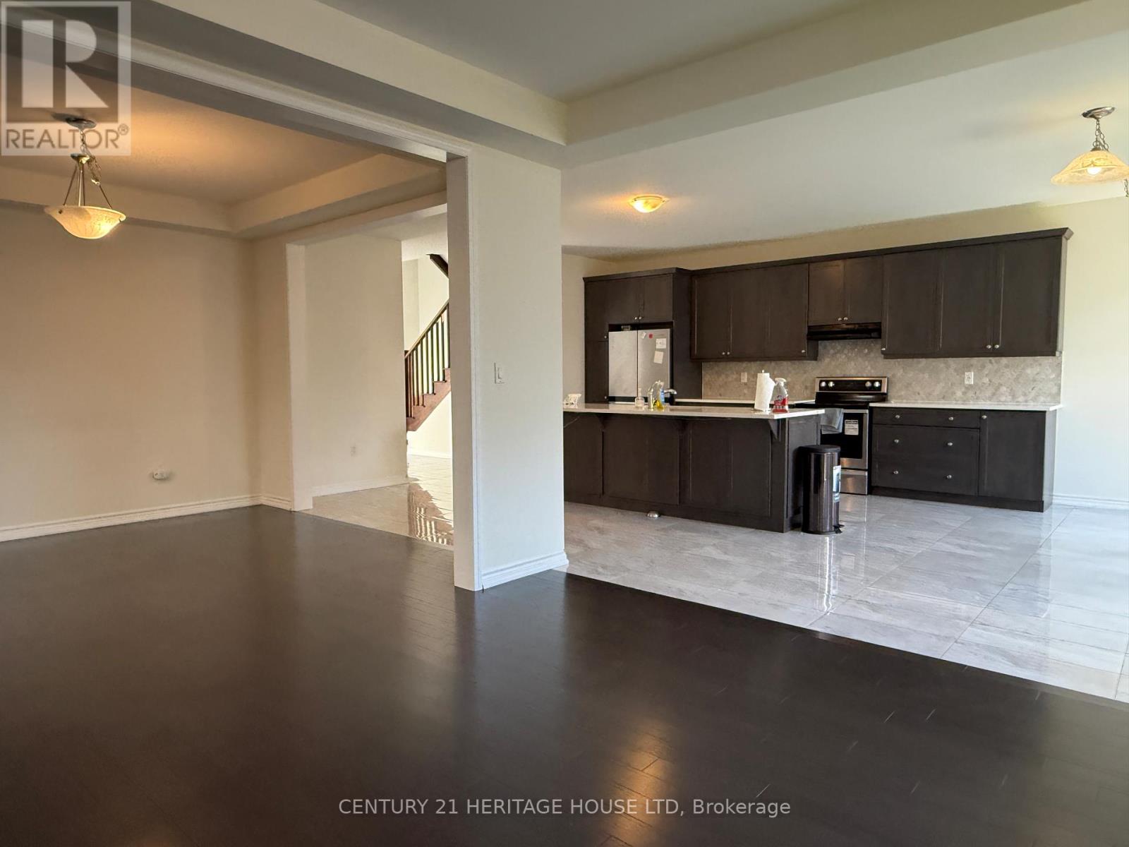 18 Dolucci Crescent E, Brampton, Ontario  L7A 5E9 - Photo 10 - W13220772