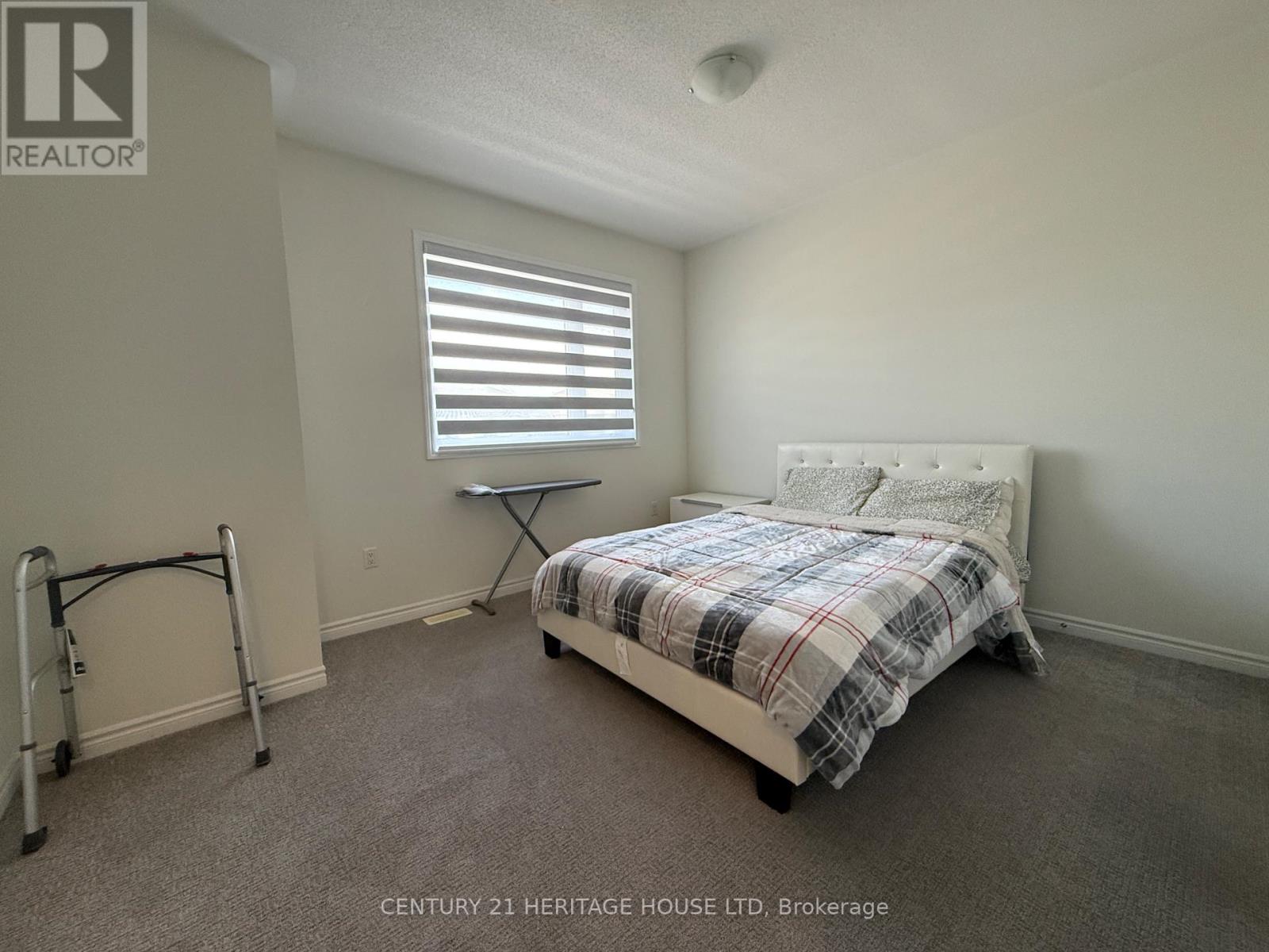18 Dolucci Crescent E, Brampton, Ontario  L7A 5E9 - Photo 19 - W13220772