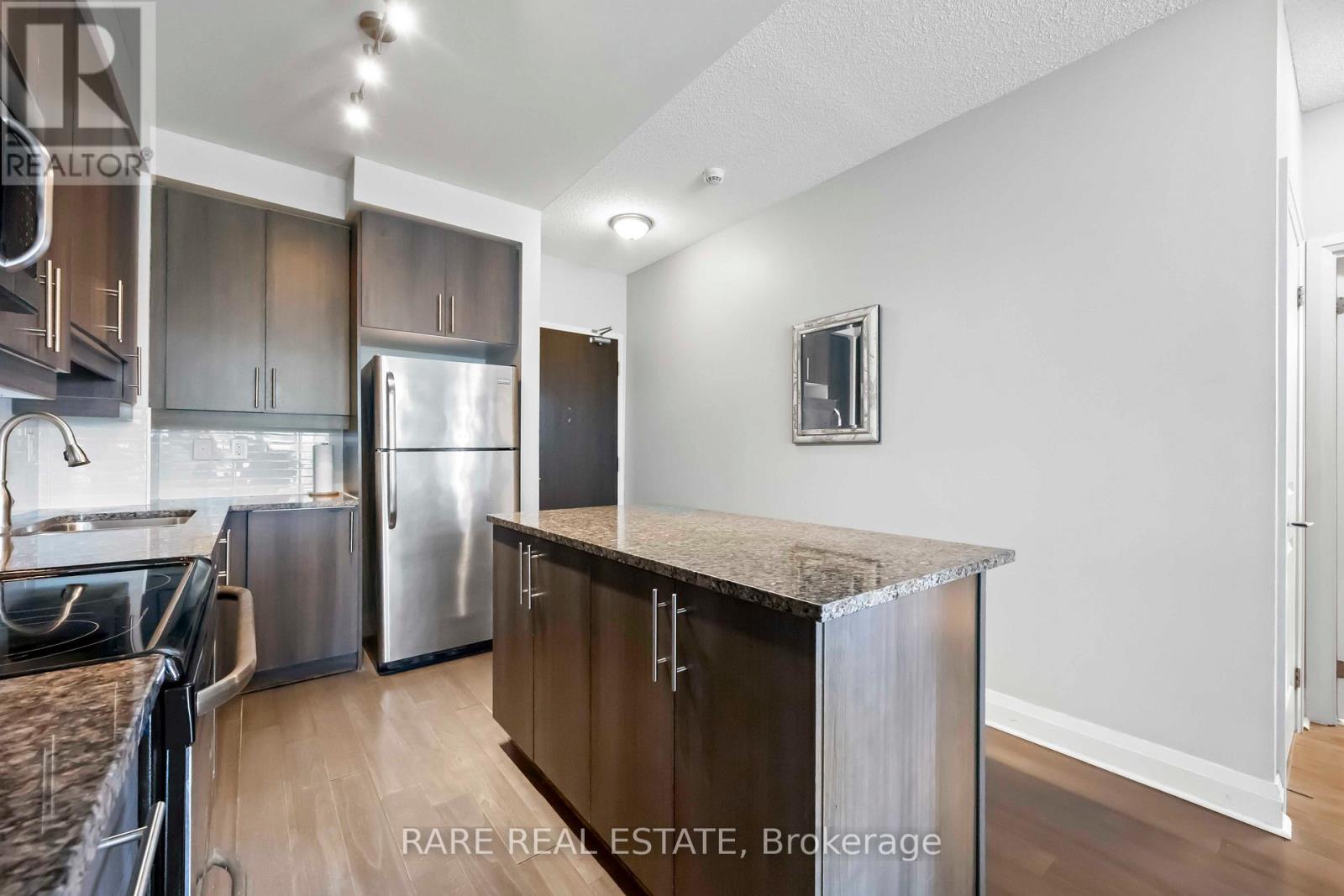 206 - 1185 The Queensway, Toronto, Ontario  M8Z 0C6 - Photo 3 - W13220782