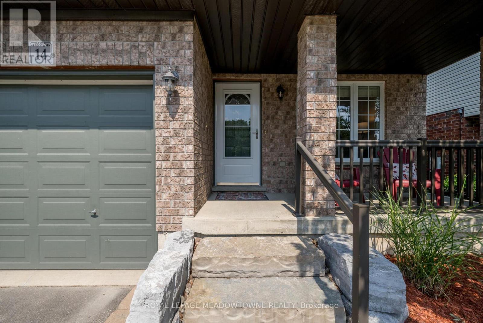 14 Costigan Court, Halton Hills, Ontario  L7G 6J2 - Photo 3 - W13220860