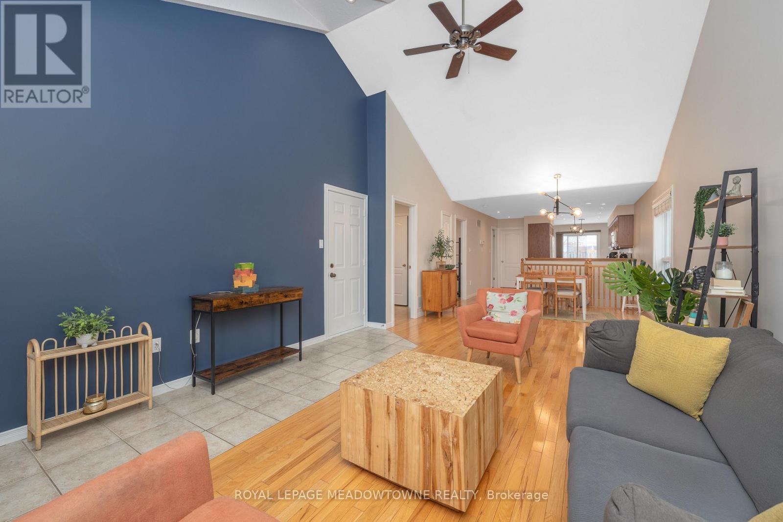 14 Costigan Court, Halton Hills, Ontario  L7G 6J2 - Photo 7 - W13220860