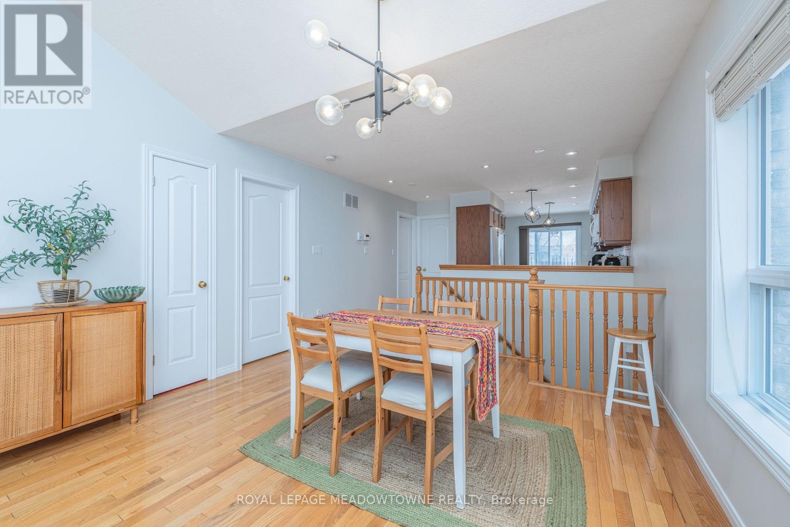14 Costigan Court, Halton Hills, Ontario  L7G 6J2 - Photo 8 - W13220860